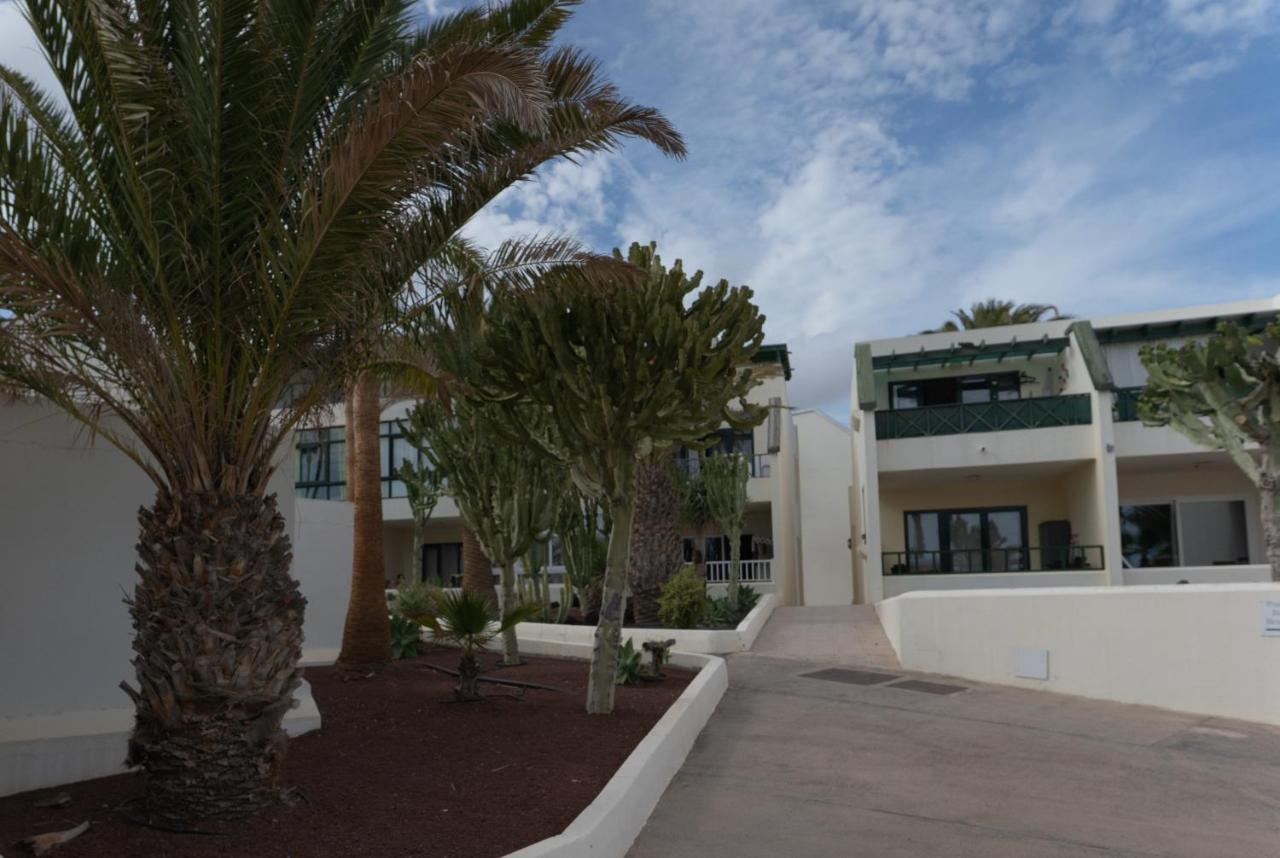 Suri Costa Teguise Apartment Luaran gambar