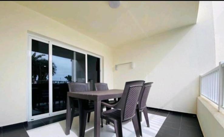 Suri Costa Teguise Apartment Luaran gambar